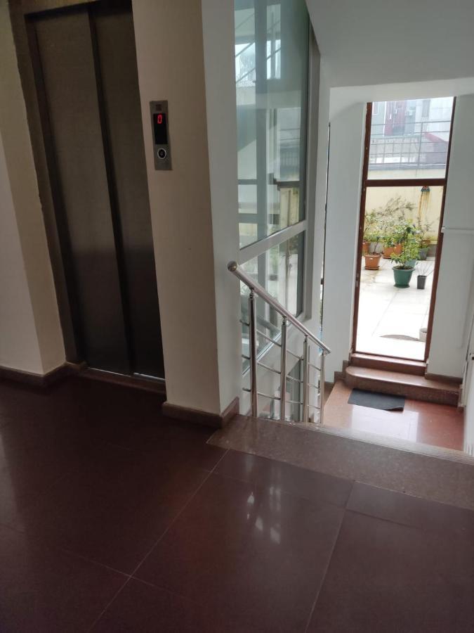 Tavdadebuli Apartment Batoemi Buitenkant foto